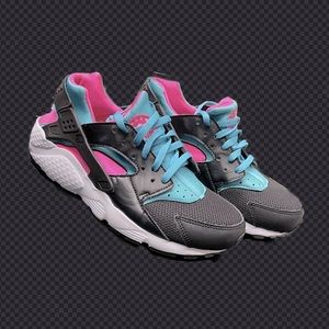 Nike huaraches size 5.5 youth girls
